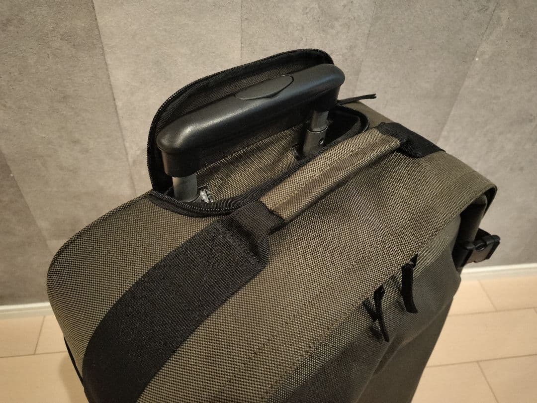 【美品】無印良品 撥水ソフトキャリーケース 40L　カーキ色　オシャレ