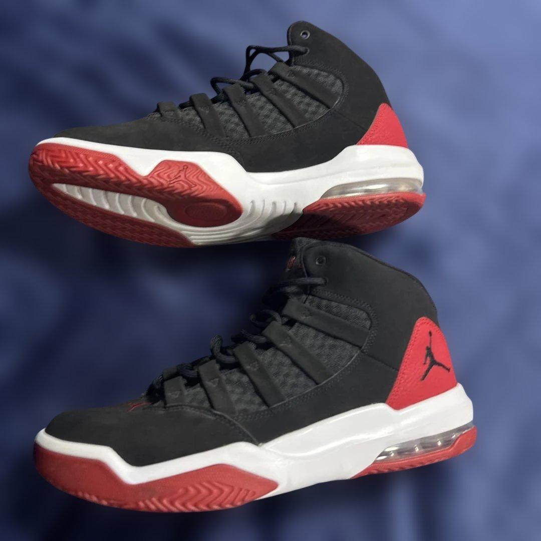 ナイキのジョーダン マックス オーラ (Jordan Max Aura)