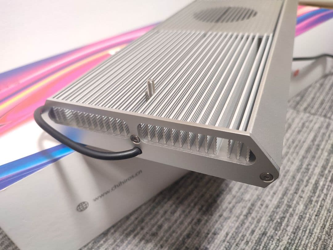 RGB VIVID2 中古 chihiros アクアリウム　ライト