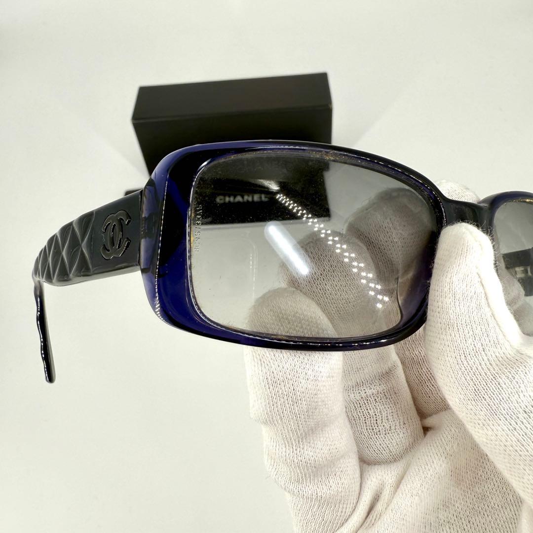CHANEL サングラス 5111 ココマーク ブラック ブルー カメリア 黒