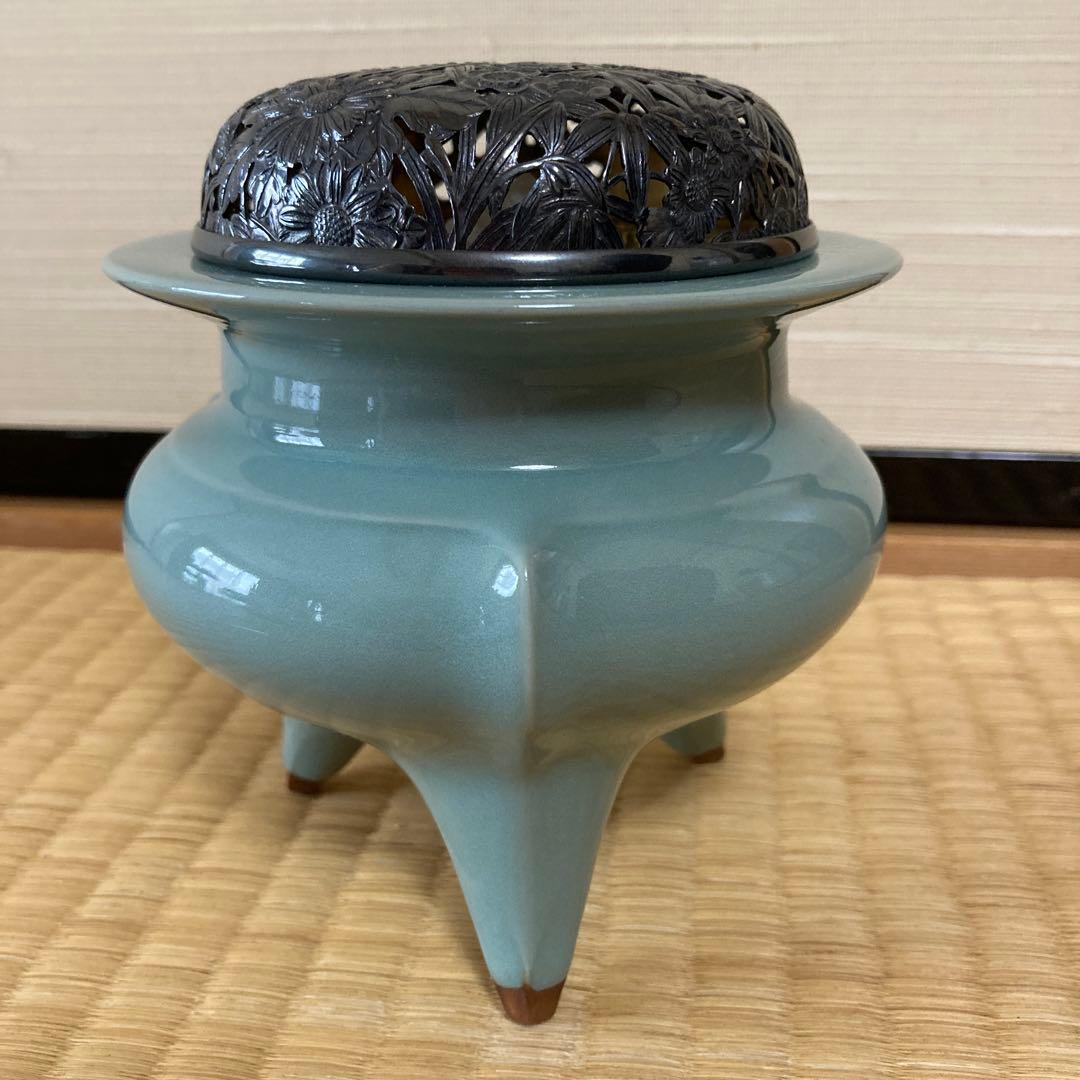 諏訪蘇山作 香炉 青磁 袴腰 三足香炉 純銀 花刻透し火屋 信幸造