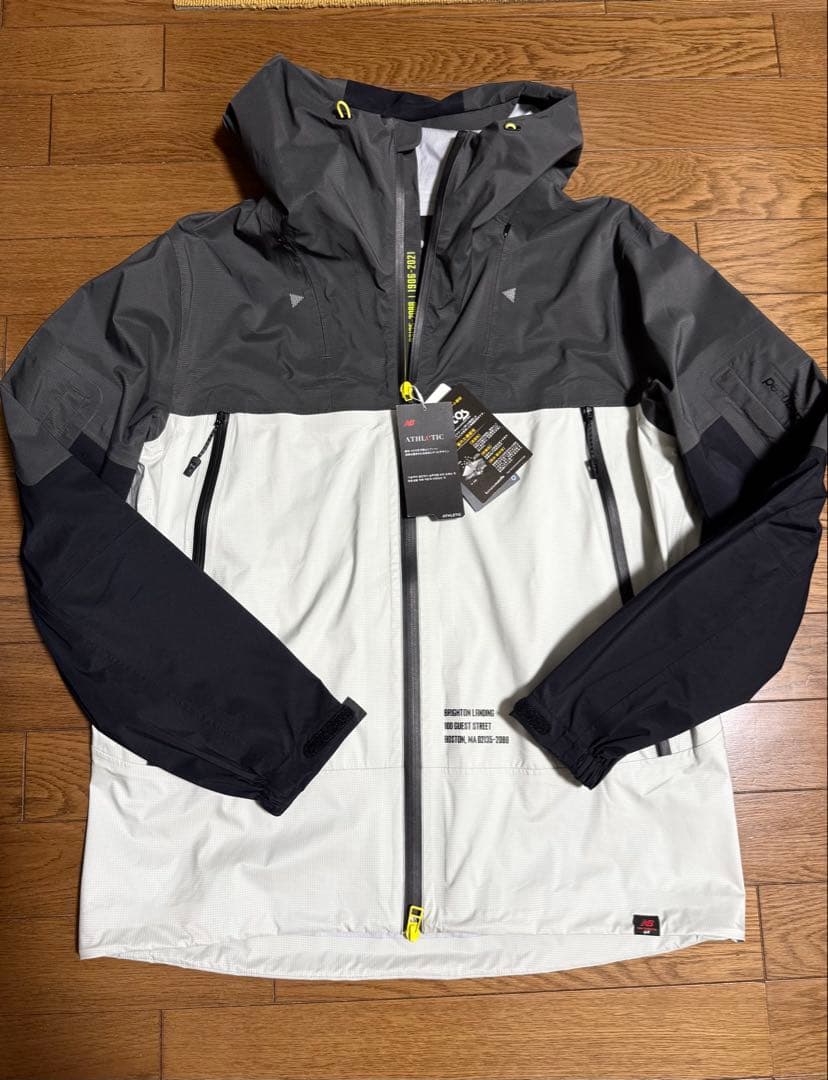 お正月特価！【新品タグ付】定価38,500円！ニューバランス高機能パーカー