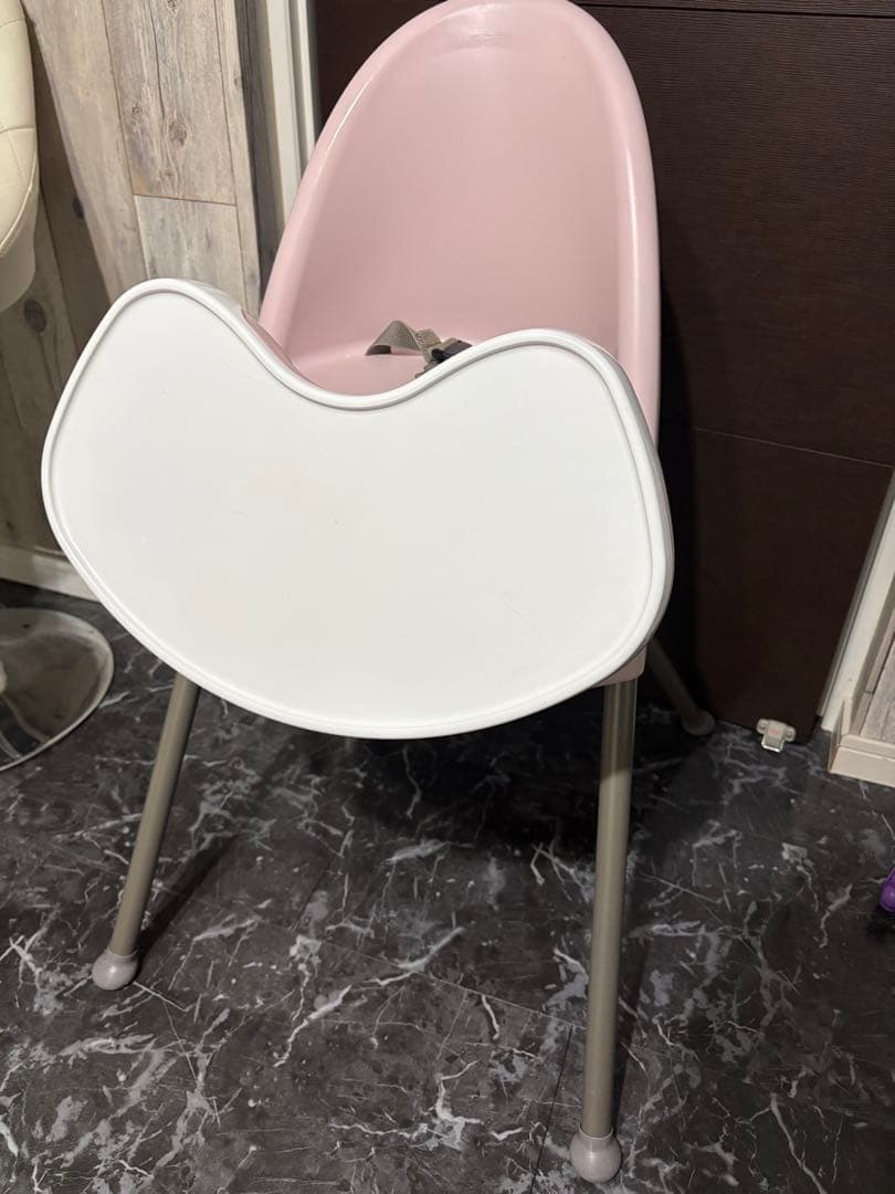 ベビービョルン　ハイチェア　ピンク　ハーネス付き