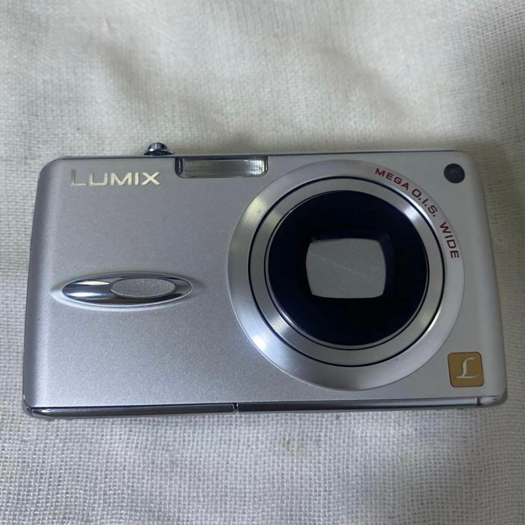 デジカメ　本体　Panasonic DMC-FX01 充電器付