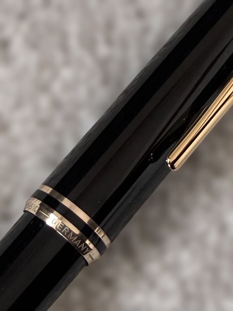 ◾️極美品◾️MONT BLANC モンブラン◾️クラシックボールペン◾️新品リフィル