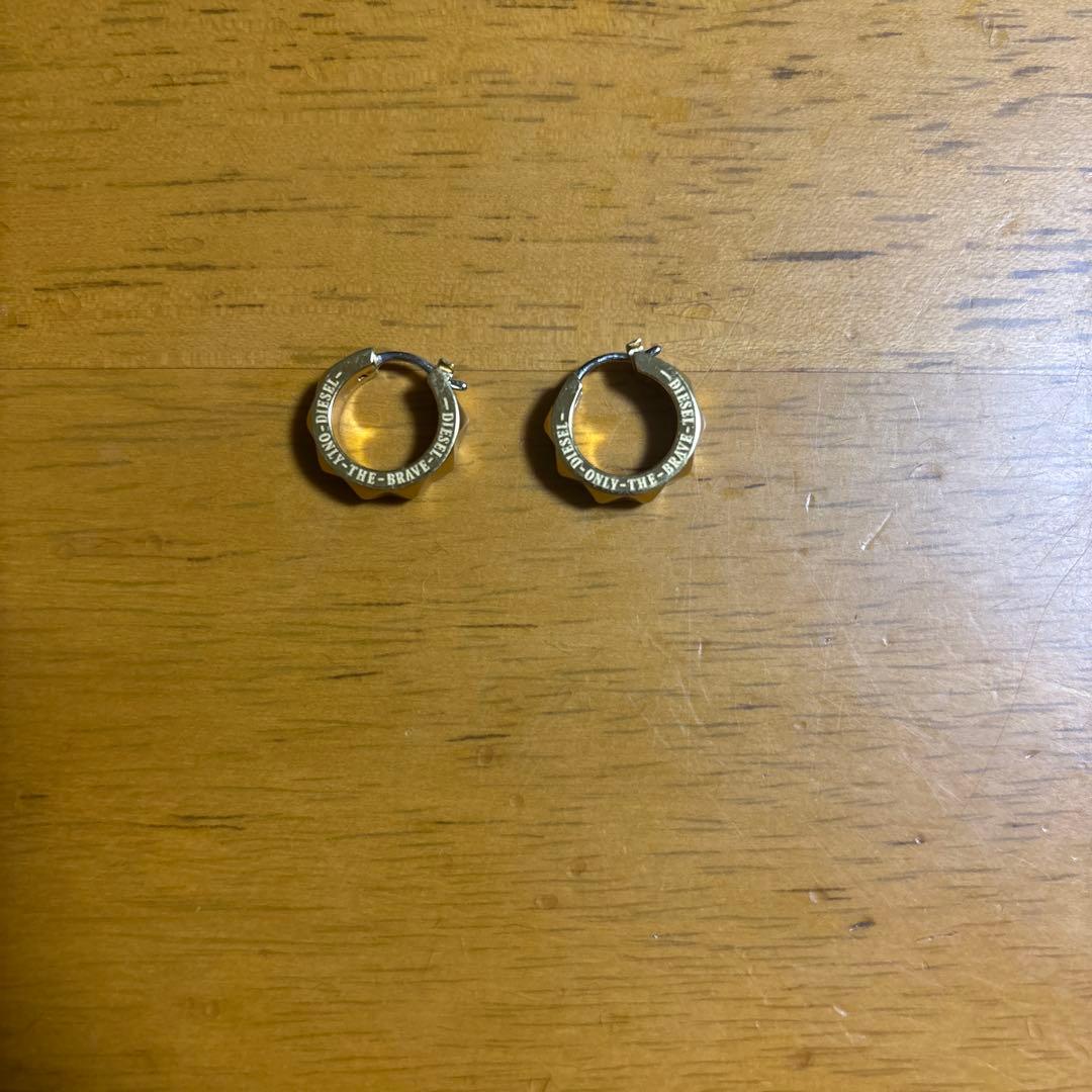 DIESELゴールドピアス両耳セット