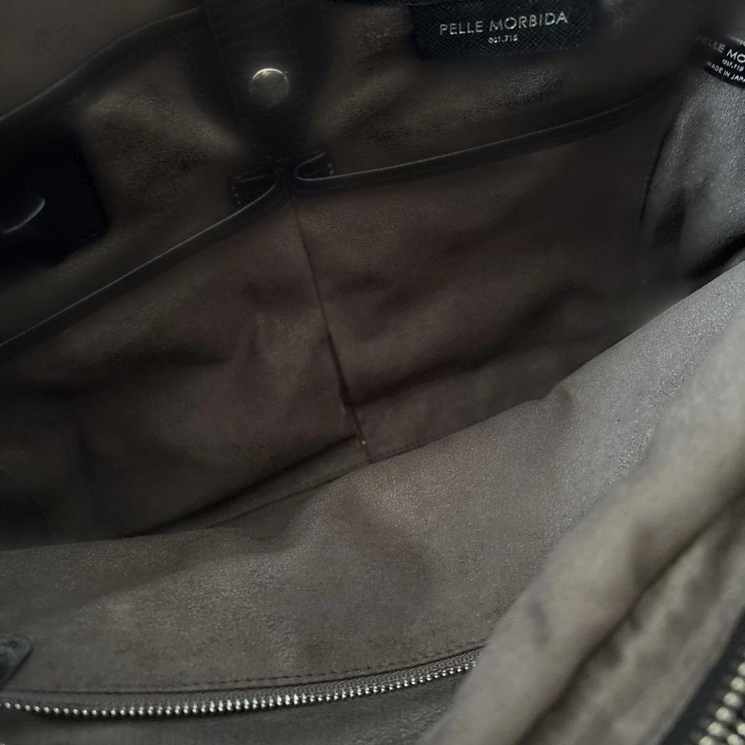 人気✨ペッレモルビダ　ビジネスバッグ 黒　レザー　2層　パソコン収納可能