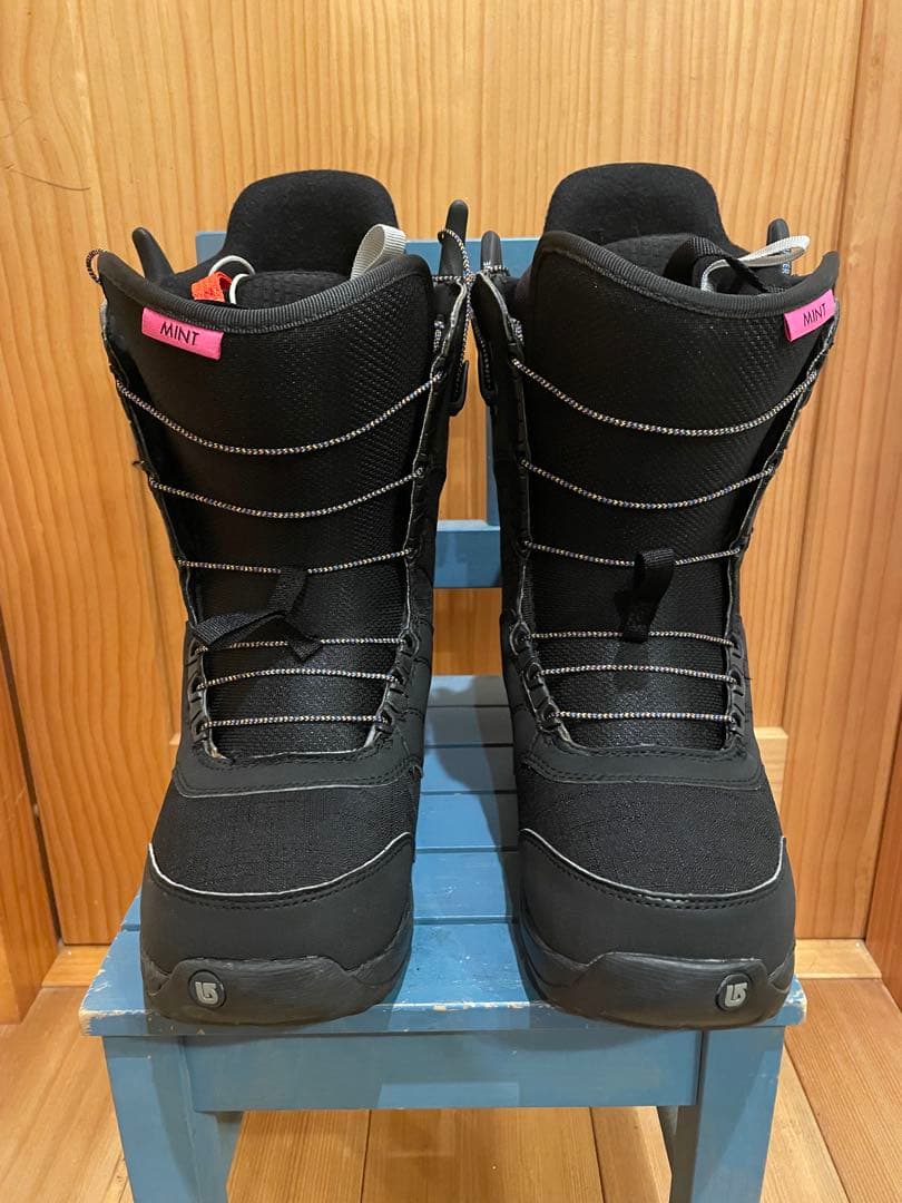 美品　BURTON MINT asian fit スノーボードブーツ23.5cm