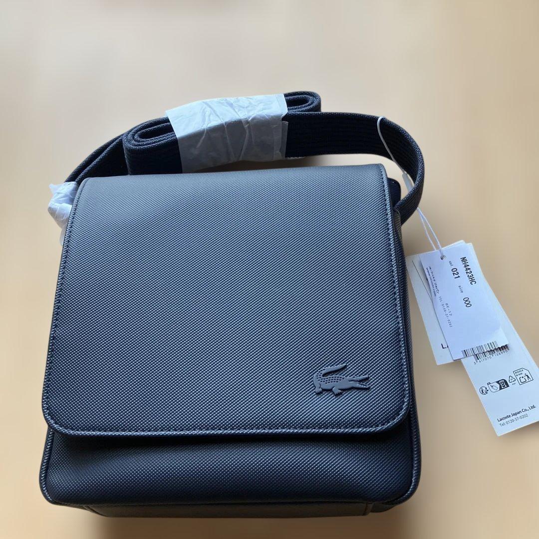 Lacoste 紺色　ショルダーバッグ　新品未使用