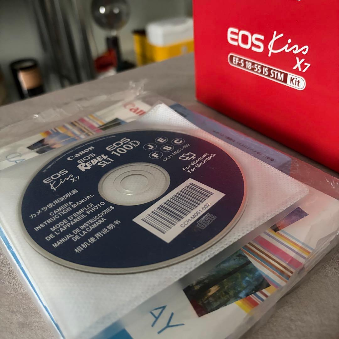 単焦点付き　限定出品✨Canon EOS Kiss X7 デジタル一眼レフ
