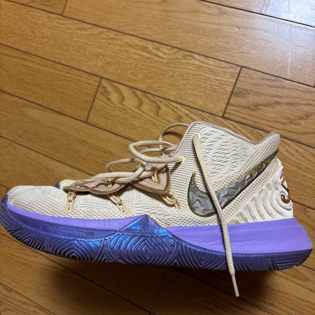 カイリー5 Nike Kyrie 5 ベージュ/パープル バスケットシューズ
