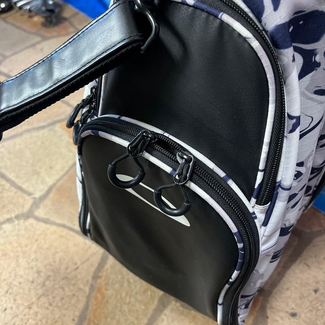 寶BT-1052 OAKLEY オークリー 白黒 キャディバッグ