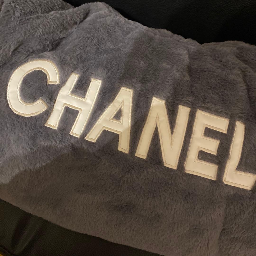 CHANELもこもこパーカーアウターグレー ノベルティ