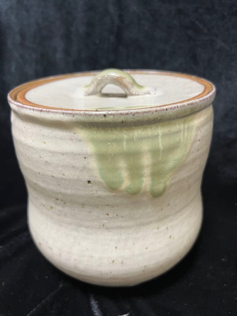 希少茶器茶道具水指（水差し）人間国宝龍山作窯　つまみ：14.5x14cm陶器製