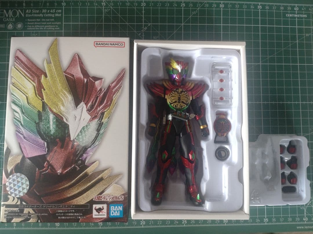 真骨彫 仮面ライダーオーズ タジャドルコンボエタニティ