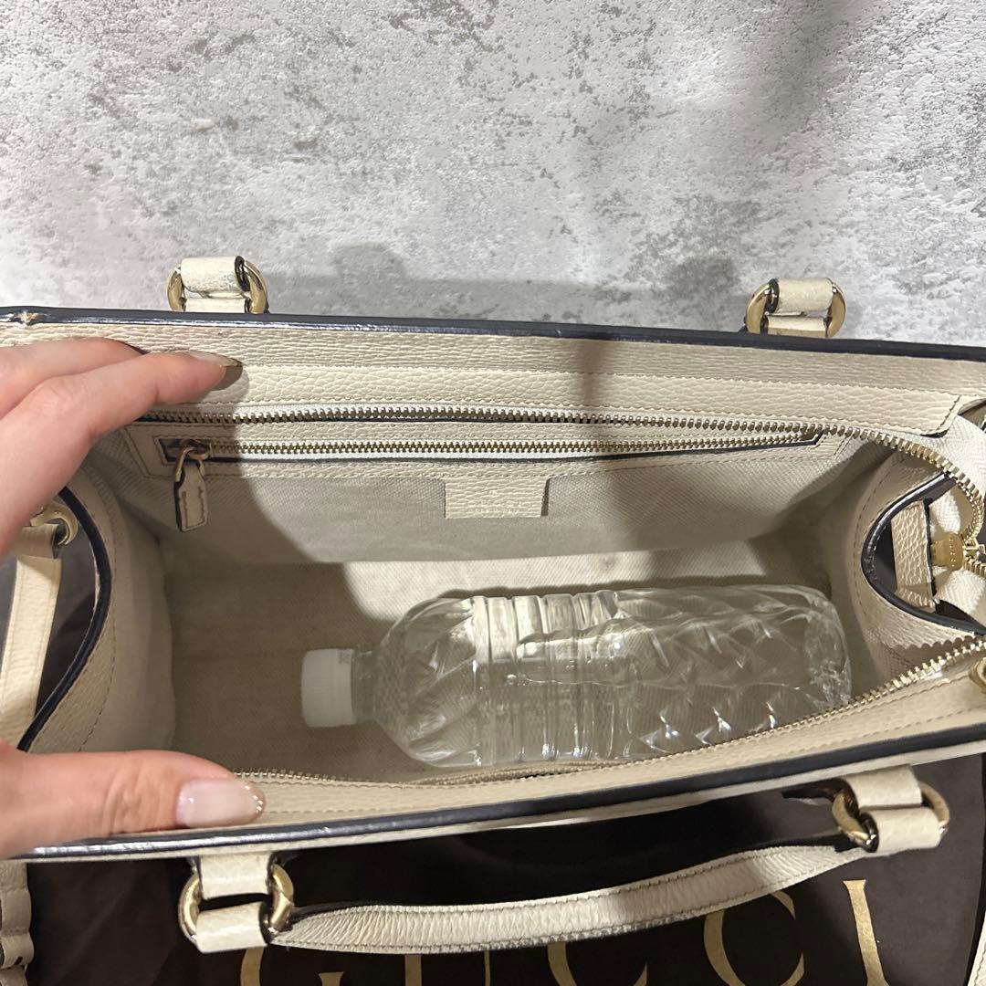 ※ルドルフ様※【GUCCI 】ホワイトレザーハンドバッグ