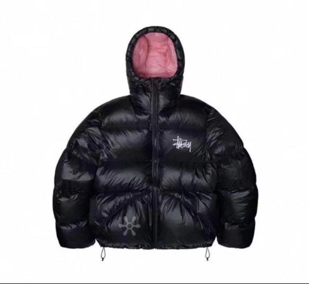 Stussy ブラックダウンジャケット