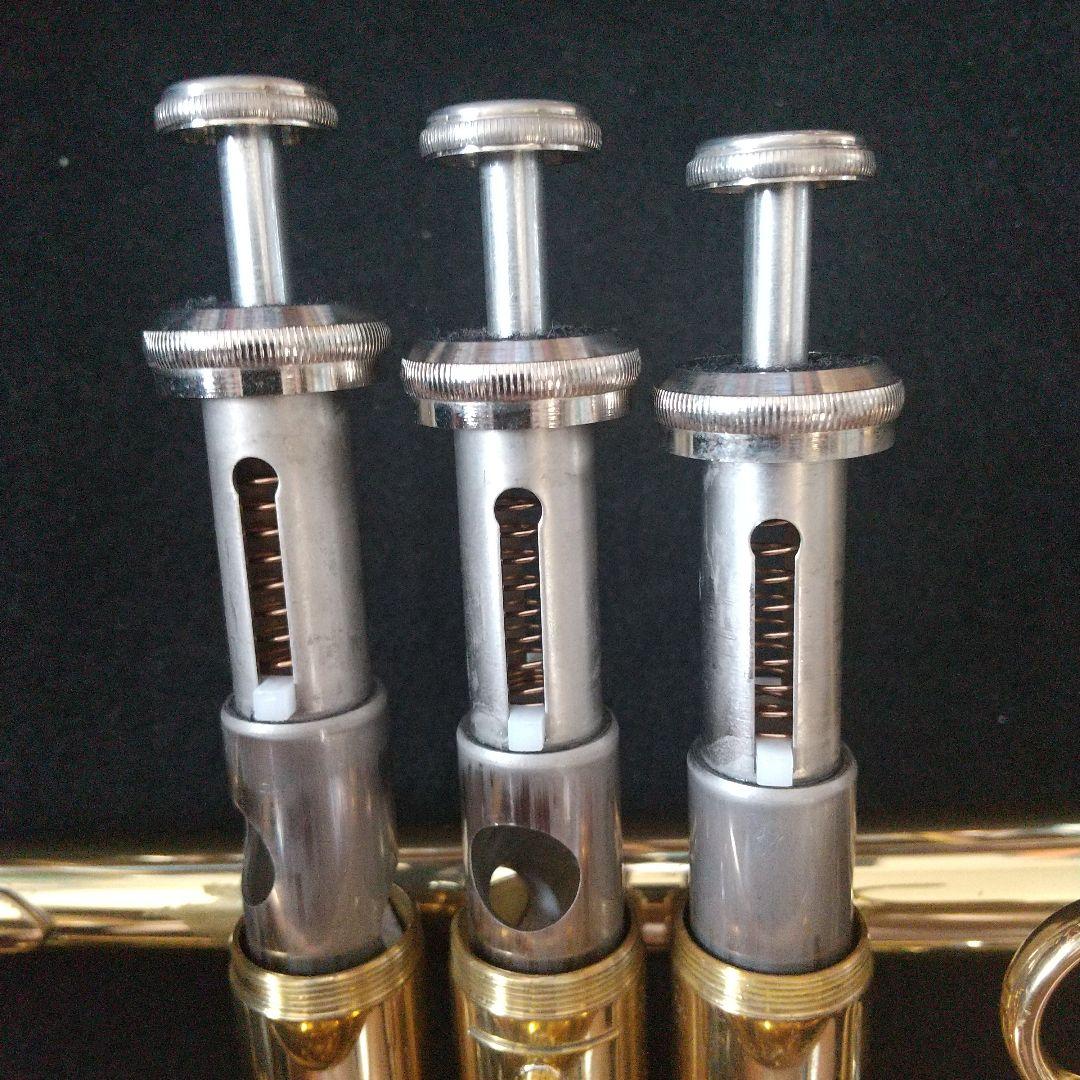 ヤマハトランペット 「YTR-1335」ゴールドラッカー仕様。美品