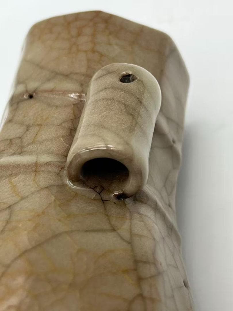 南宋時代 青磁 南宋官窯 米色青磁瓶 貫耳瓶 【旧家蔵出し】希少貴重(A-86)