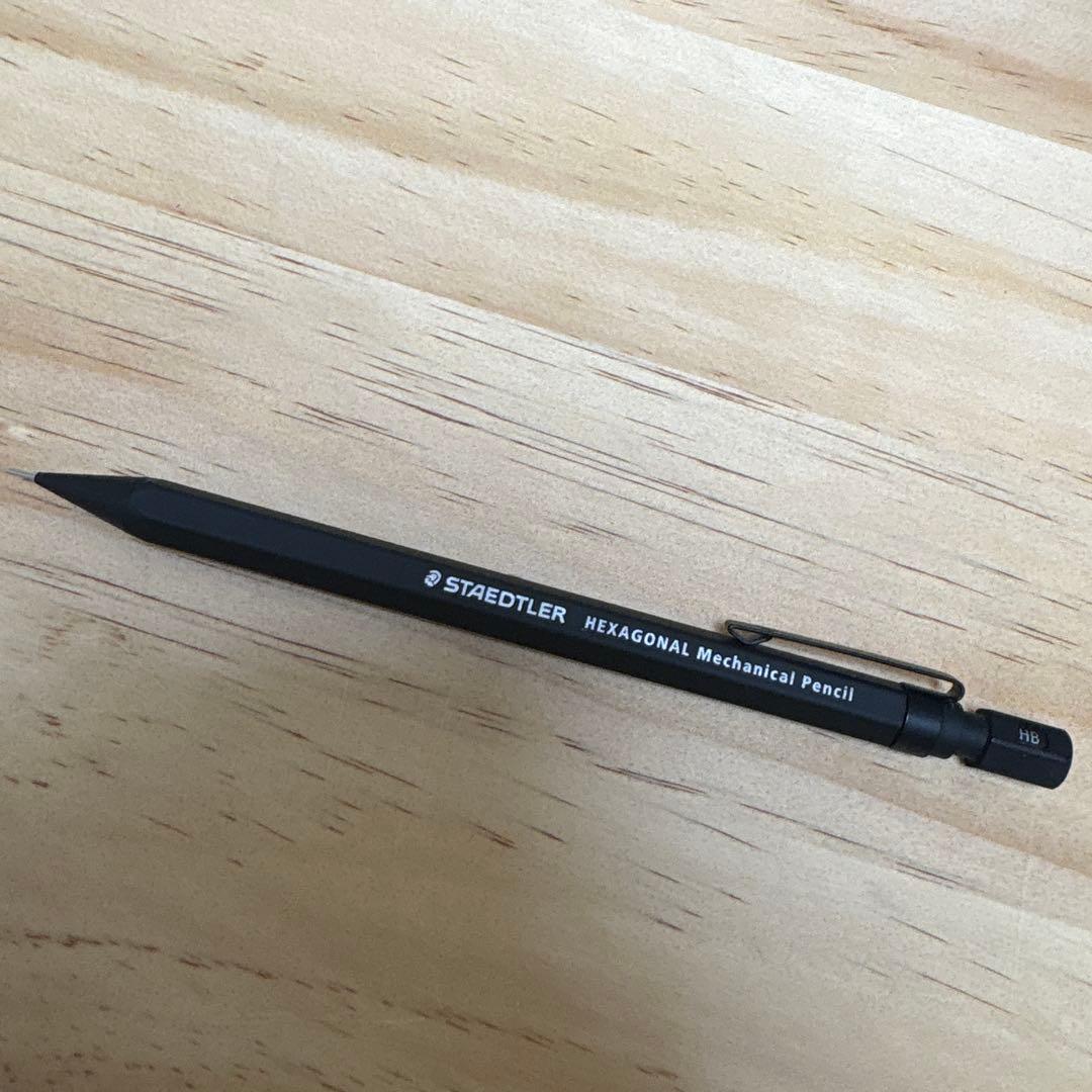 クルトガダイブカスケードブルー、エグゼクティブペンケースなどなど