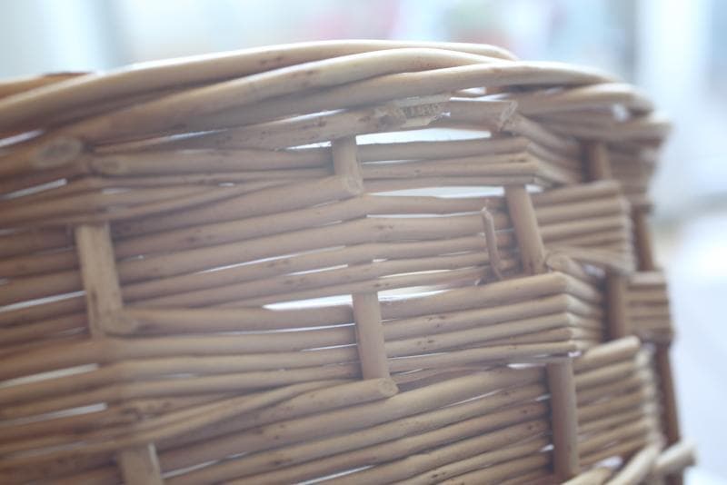 イギリス　アンティーク風な柳のベッド　犬用　猫　ペット用ベッド　バスケット