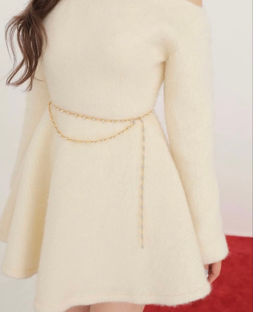 エムミーエメ 片肩ビジュベルトワンピース