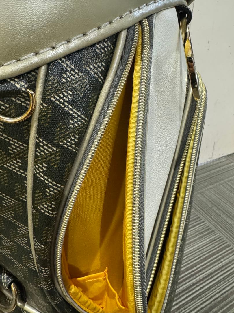 Resurrection レザレクション　キャディバック