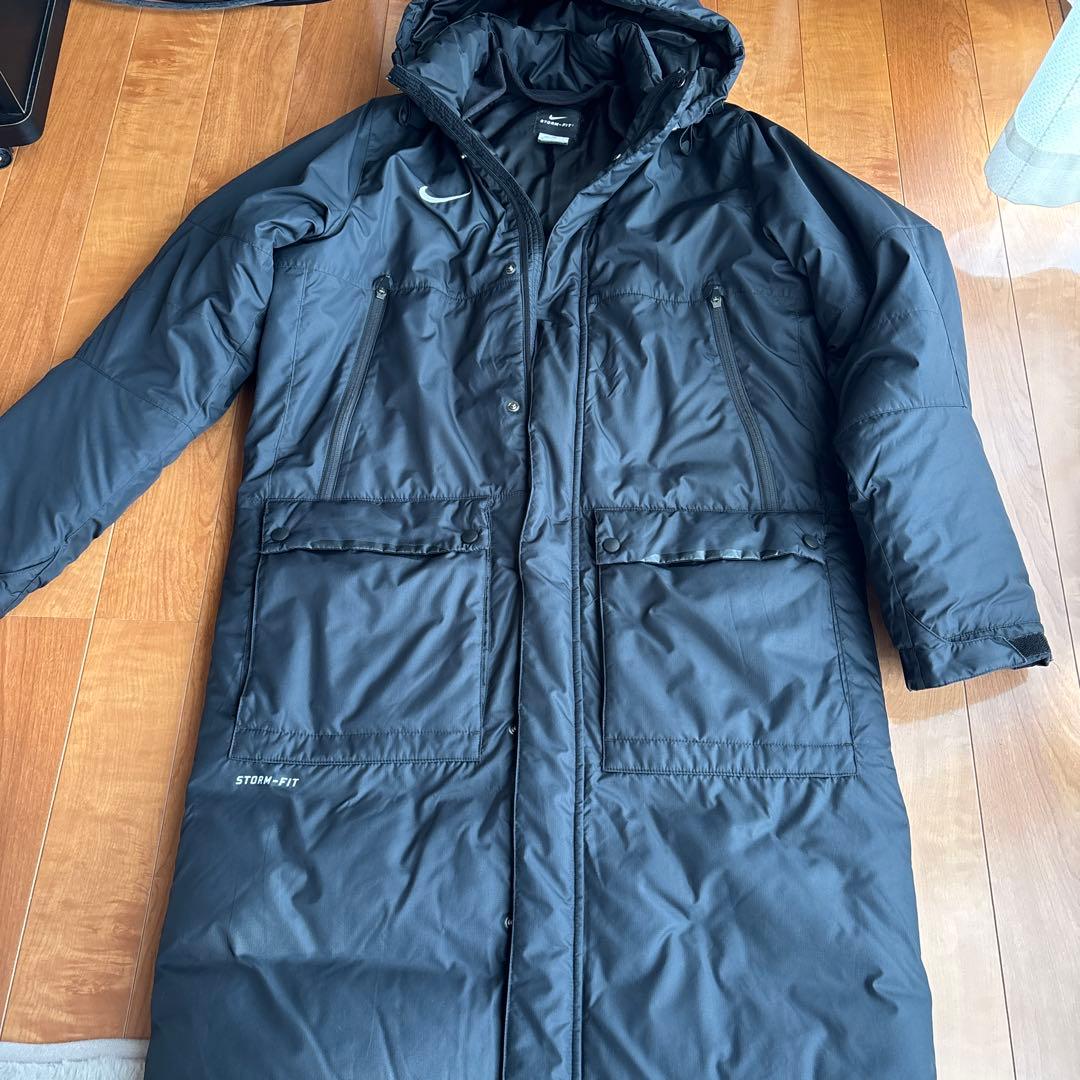 ナイキ　サッカーベンチコート