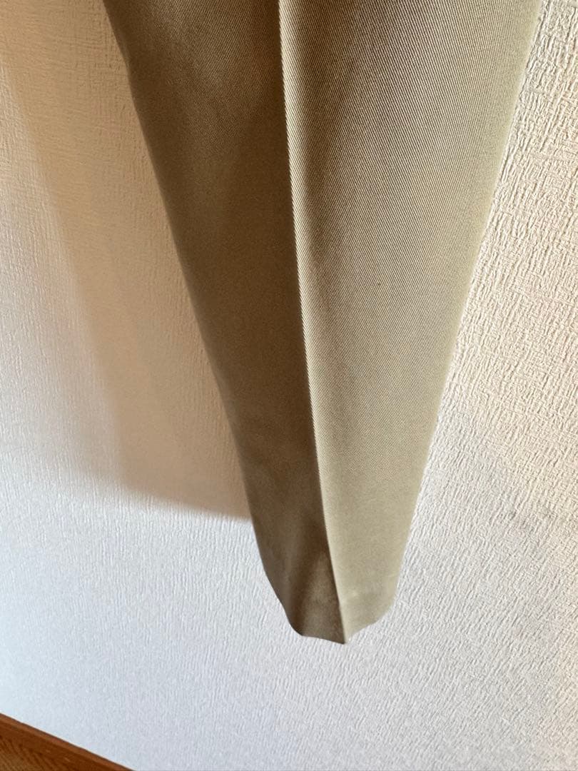 メゾンエウレカ　パンツ　ベージュ