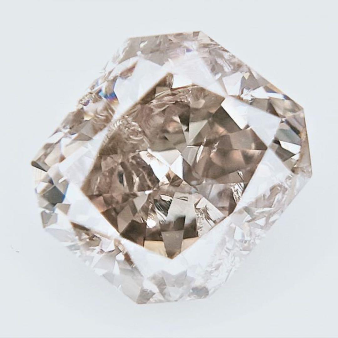 プチプラ！カラーダイヤモンド0.4ctクッションシェイプ