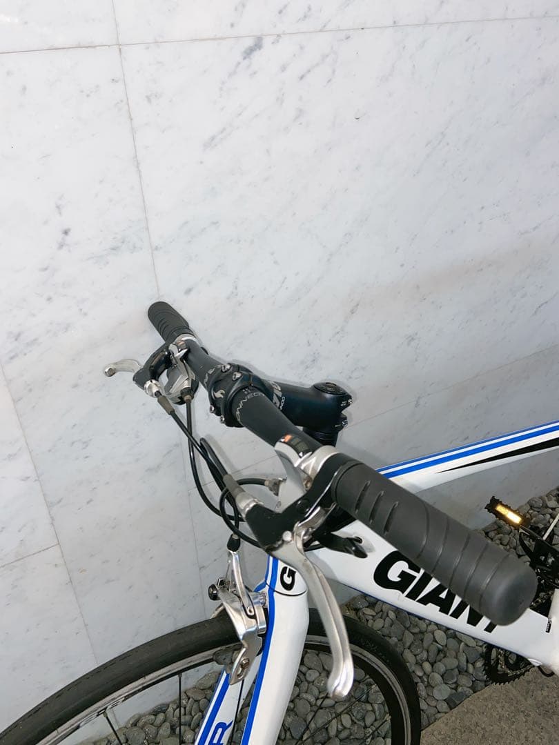 カーボン！　GIANT FCR フラットバーロード　クロスバイク　ジャイアント