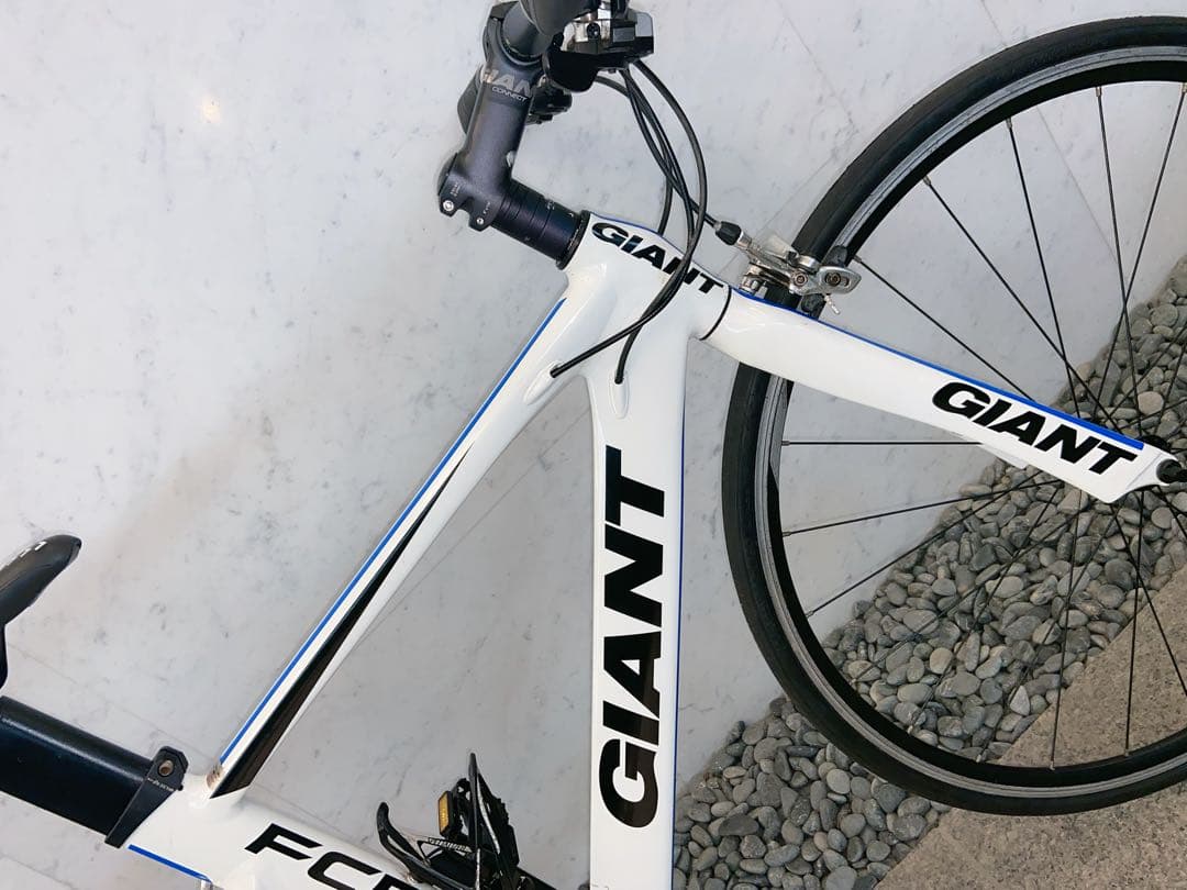 カーボン！　GIANT FCR フラットバーロード　クロスバイク　ジャイアント