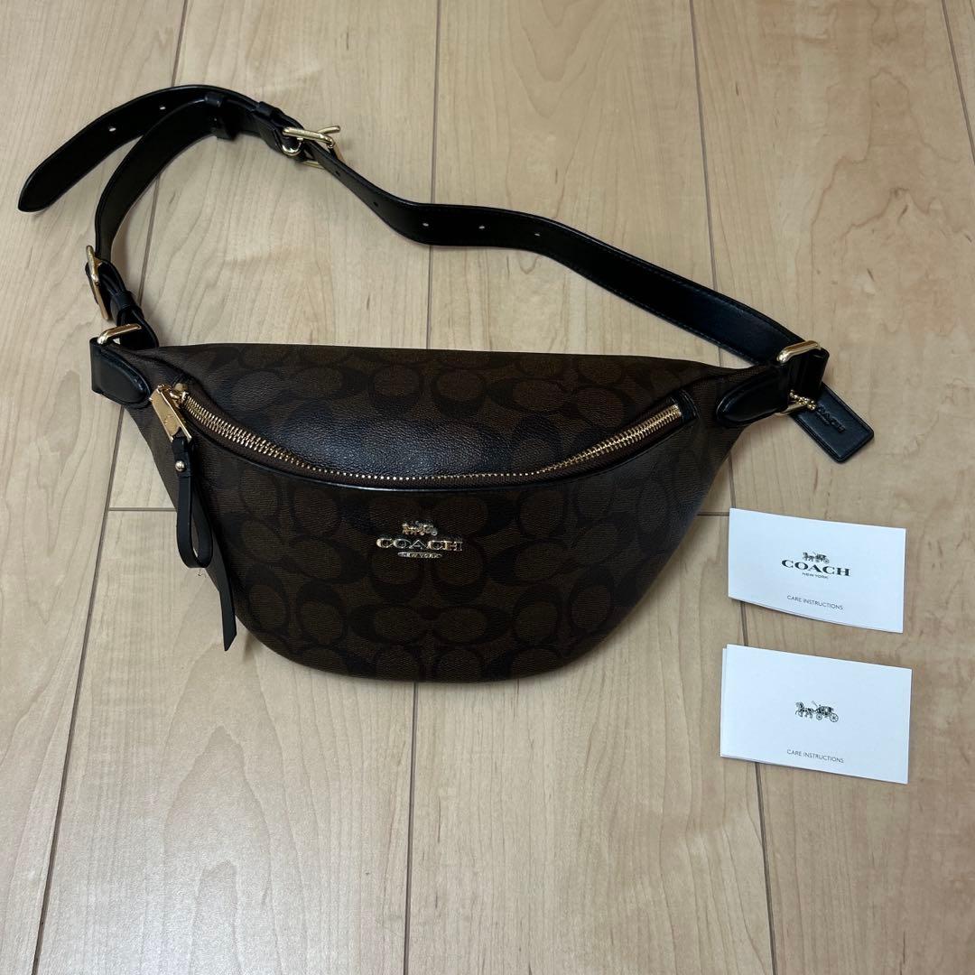 とと　コーチPVCレザーウエストポーチ