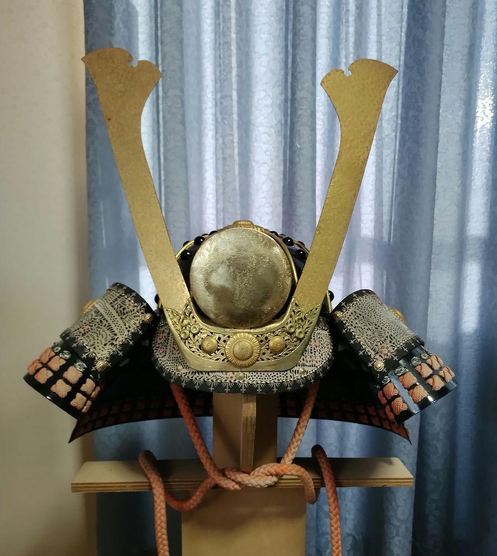 鎧　甲冑の兜　鎧兜　侍　武将