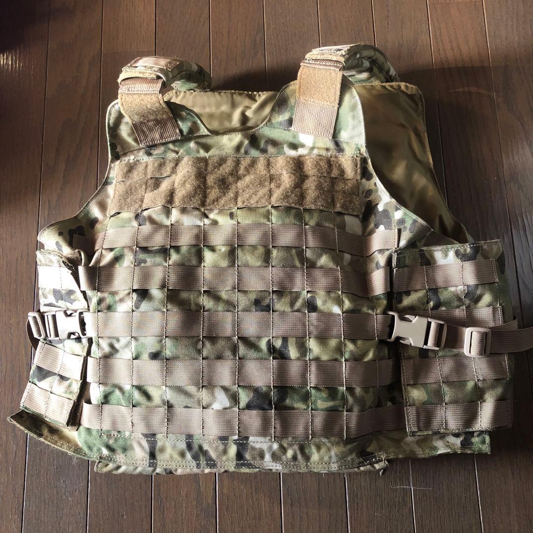 Tactical Tailor プレートキャリアー実物