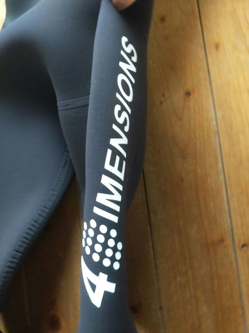 4DIMENSIONS セミドライ ウェットスーツ 新品未使用