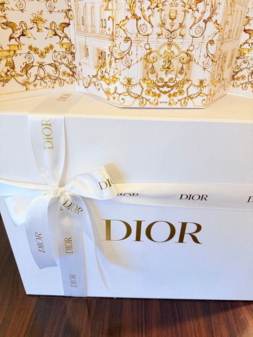 2/19まで Diorクリスマス 日めくりカレンダー 新品未開封