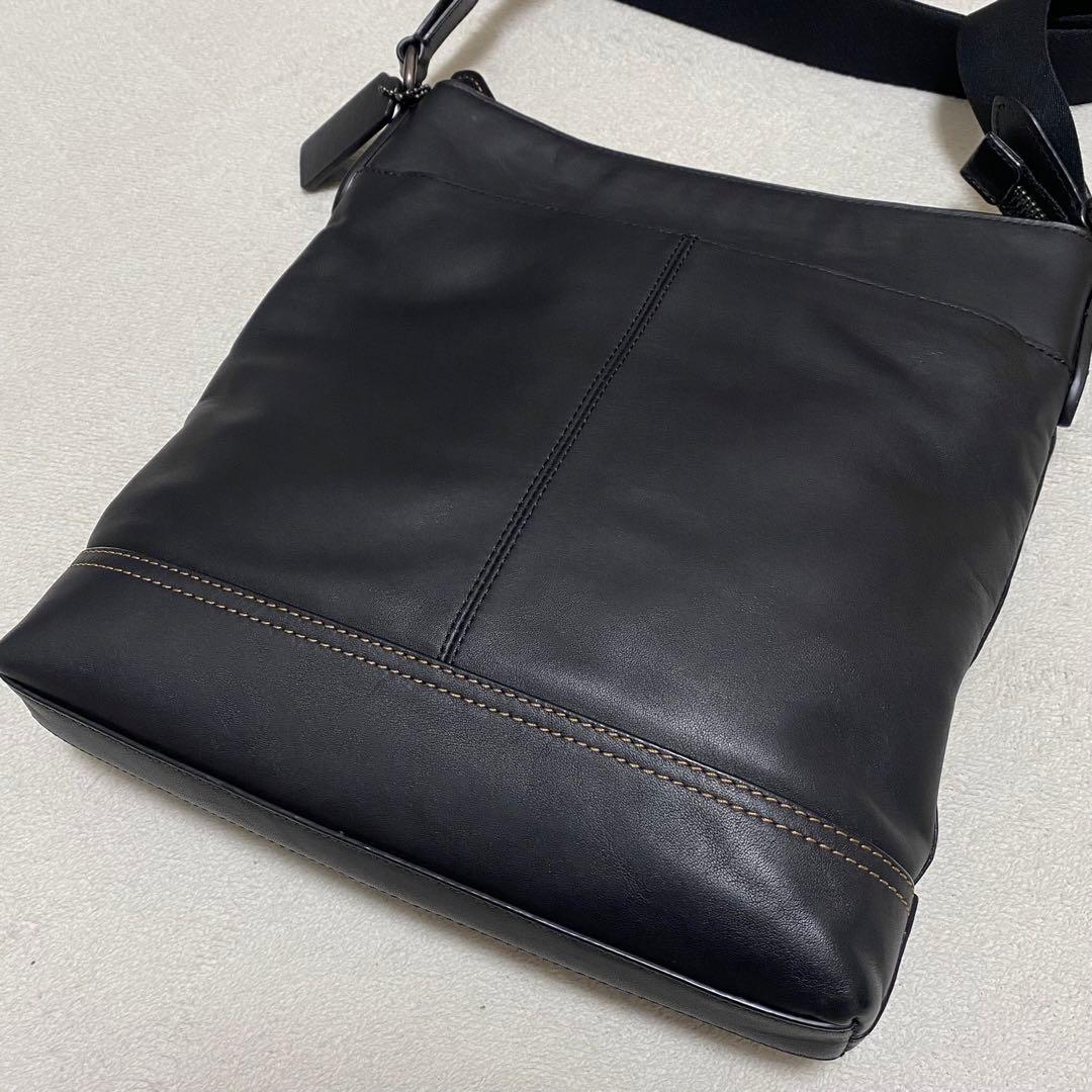 らむ！美品　コーチ ショルダーバッグ　 レザー 黒 グラハム　F78147