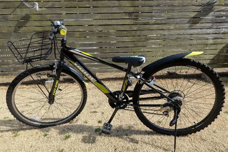 マウンテンバイク26インチ　 6段変速 ブラック/イエロー