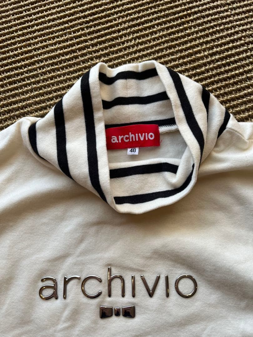 アルチビオ　ハイネック　トップス
