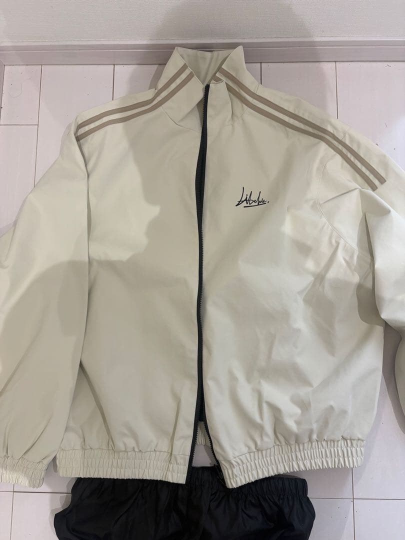 新品　libelice スノーウェア上下セット　タオテック　XL