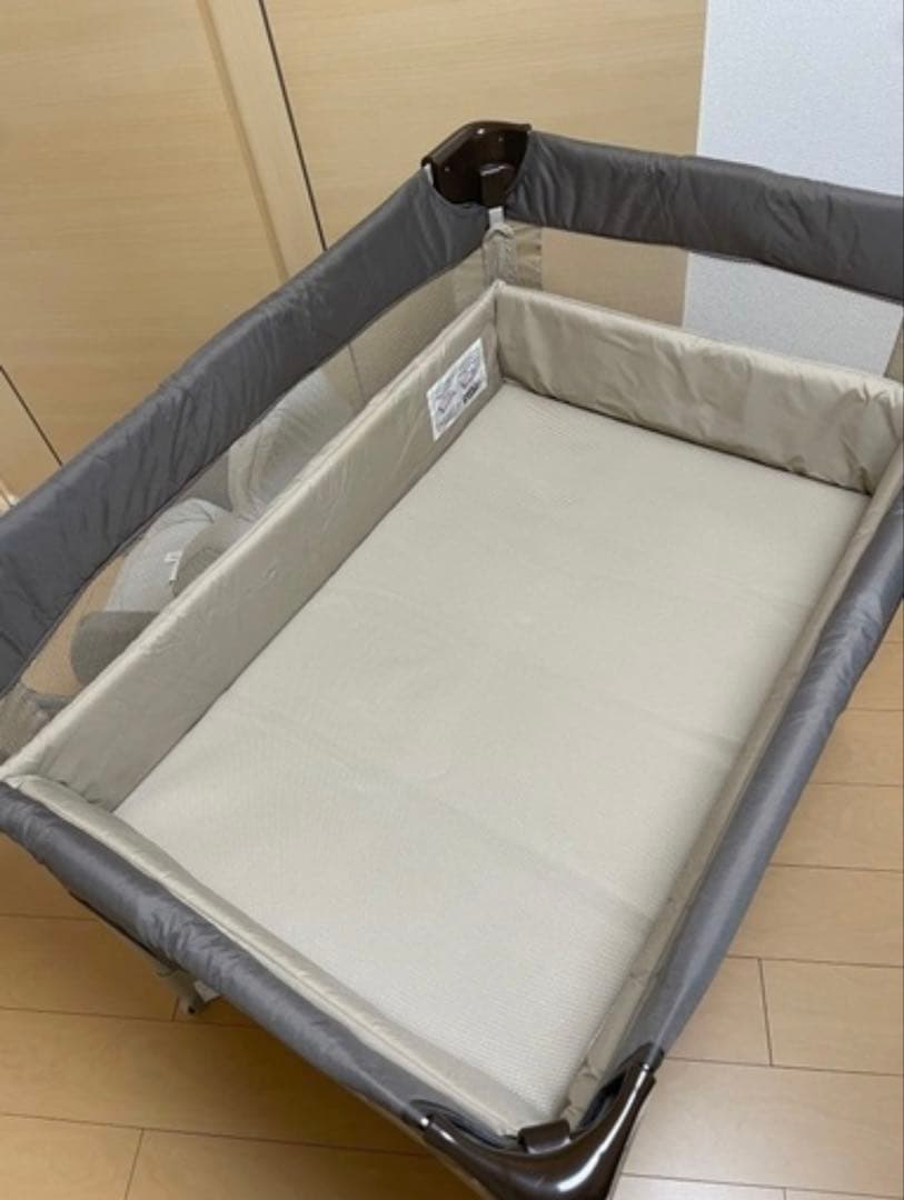 アップリカ ココネルエアー ベビーベッド