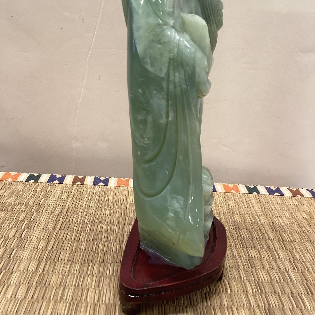 翡翠 神像 約24cm 木製台座付き