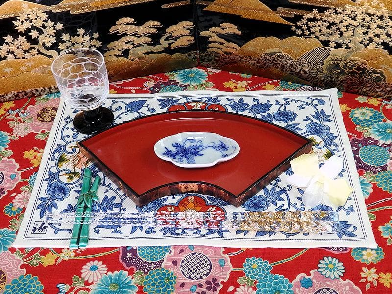 伊万里　瀬戸　染付　藤の図　木瓜型変形皿　豆皿　E685AS-fbqd