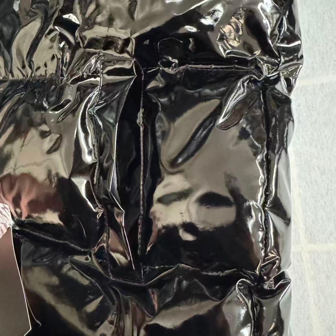 新品 TRAPSTAR 光沢ブラック ダウンジャケット XLサイズ n