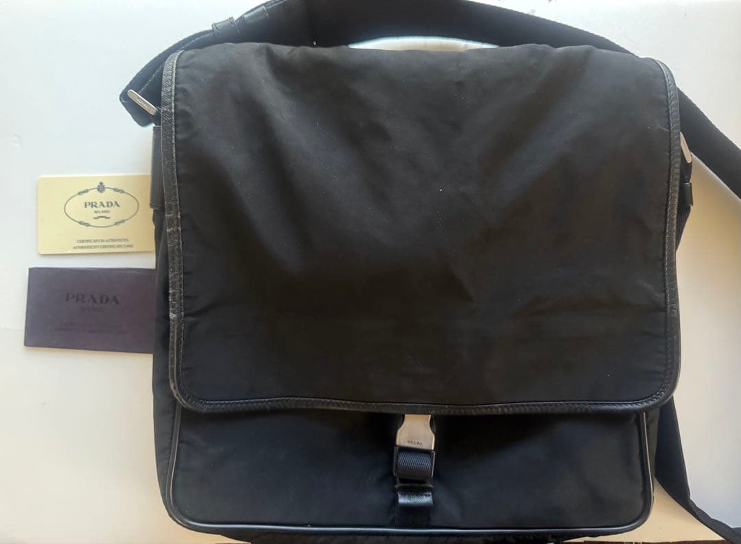 PRADA プラダ ショルダーバッグ メッセンジャーバッグ 斜め掛け V166