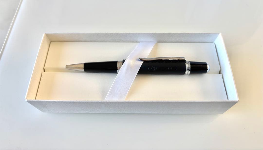 レクサス　ボールペン レザー　専用ボックス付き