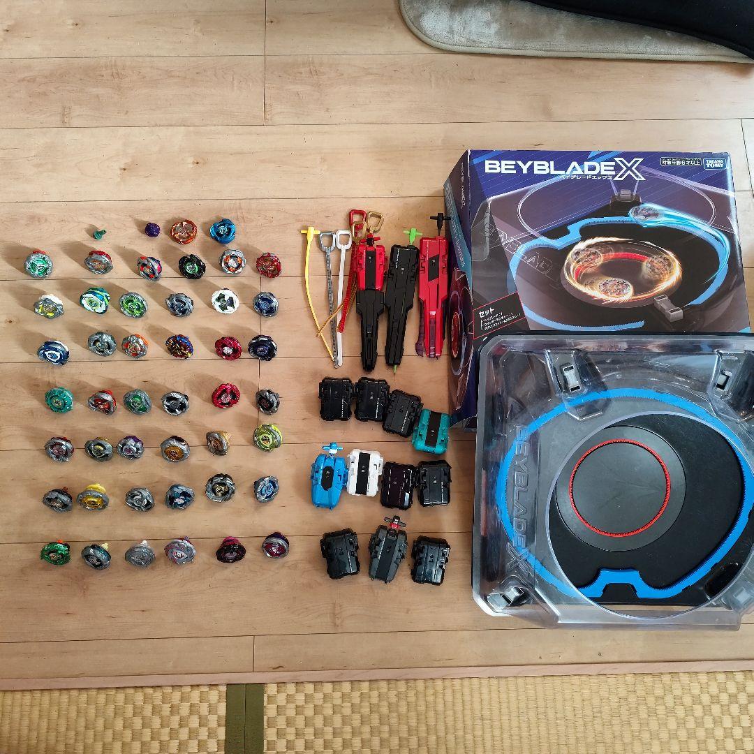卒業品　ベイブレードX まとめ売り　42個＋電動スタジアム　レアあり