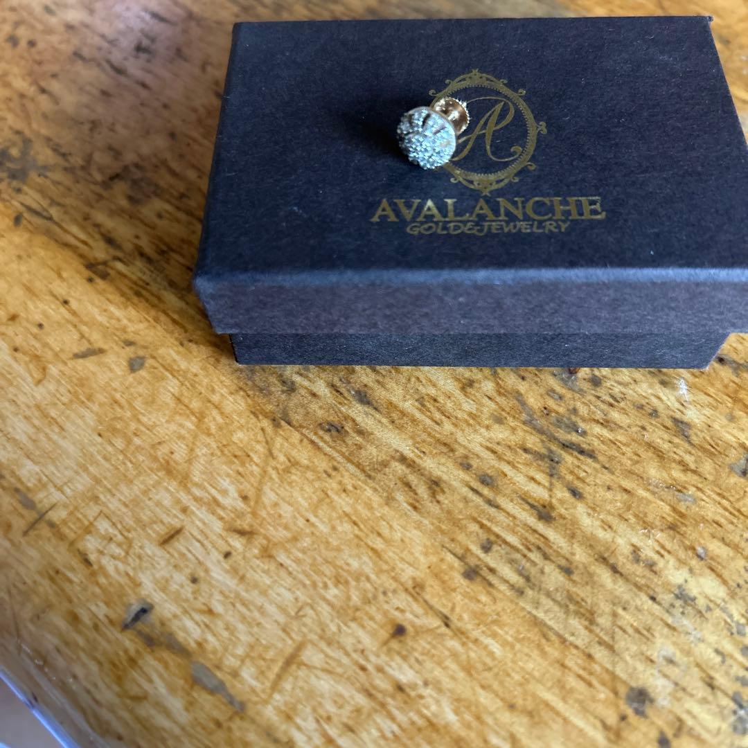 AVALANCHE 10kダイヤモンド ゴールド ピアス(片耳用)