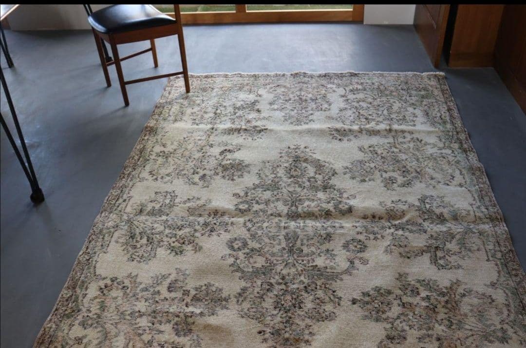 ボタニカルbeige ヴィンテージラグ　トルコラグ　ウィリアムモリス　アクタス